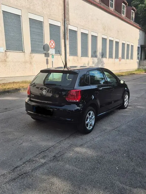 Gebraucht VW Polo Trendline 69 PS (50 kW) 2011 Schwarz Kleinwagen