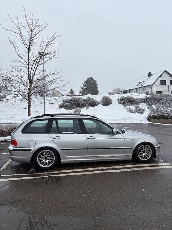 Gebraucht BMW 325 Performance 192 PS (141 kW) 2002 Silber Kombi