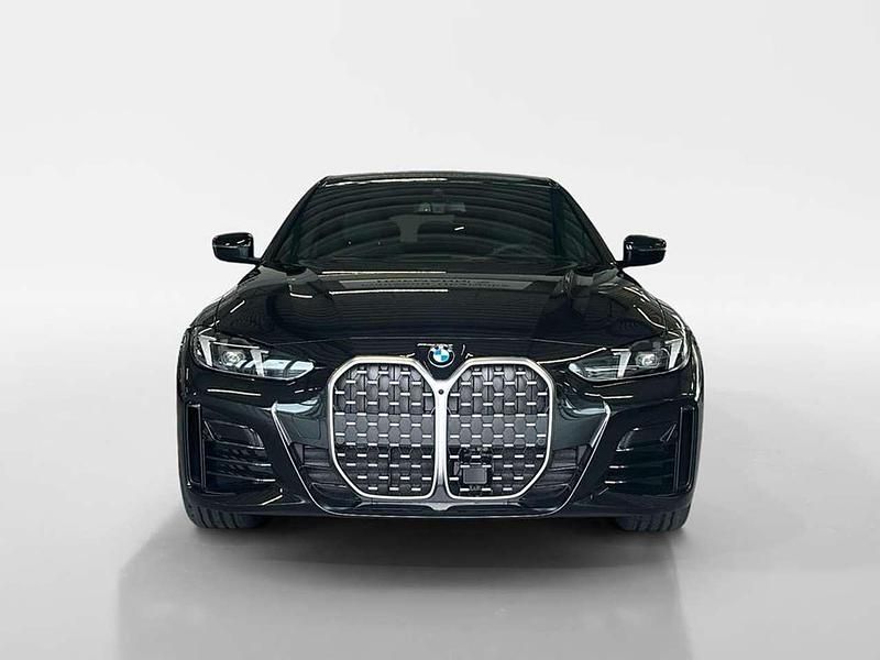 Neu BMW 420 184 PS (135 kW) 2026 Saphirschwarz metallic Coupé