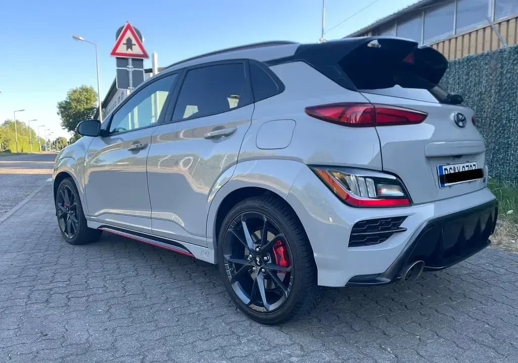 Gebraucht Hyundai Kona 280 PS (205 kW) 2022 Grau SUV