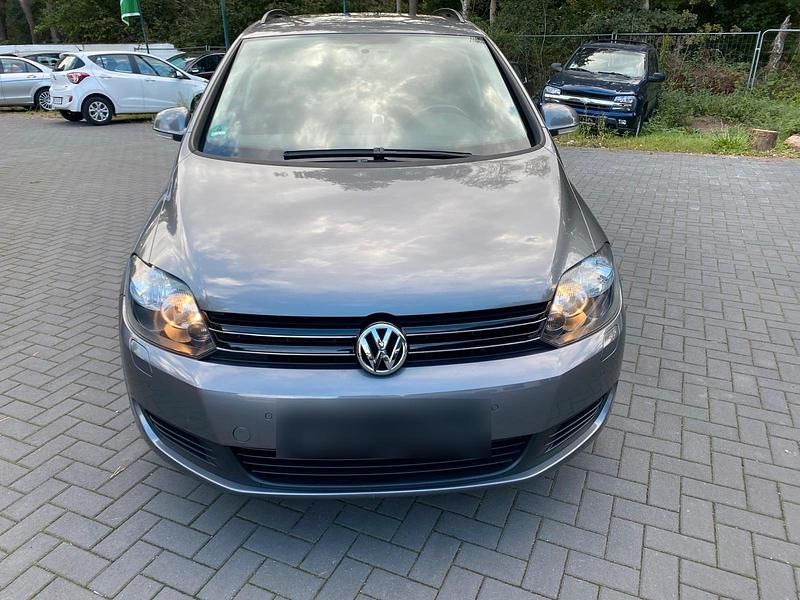 Beige Gebraucht 2009 VW Golf Plus Cross Van / Kleinbus | 3.900 € (Fairer Preis) - Bild 1/4