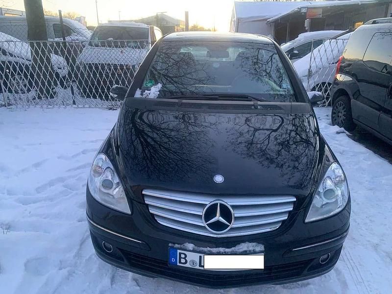 Gebraucht Mercedes B180 109 PS (80 kW) 2007 Nachtschwarz Van / Kleinbus