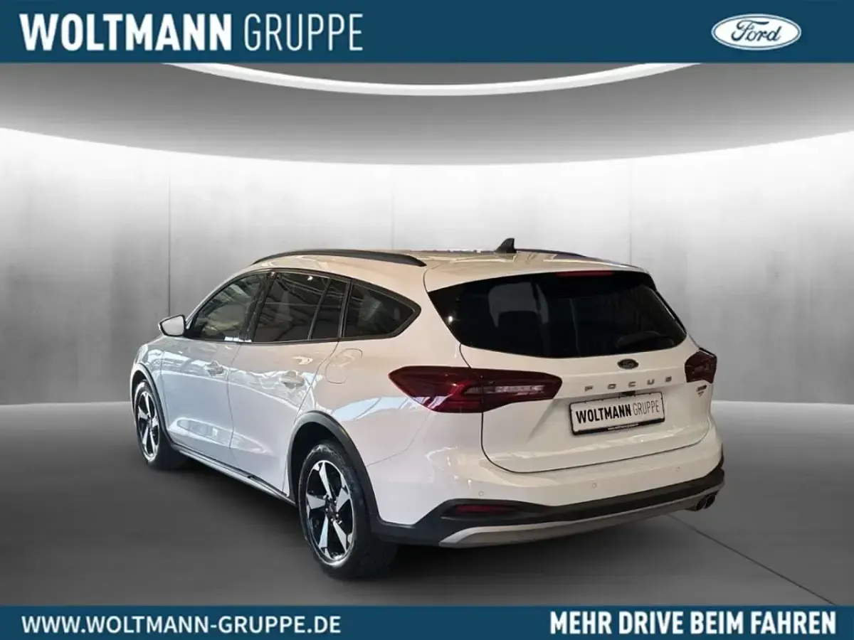 Gebraucht Ford Focus Active 125 PS (91 kW) 2022 Frostweiß Kombi