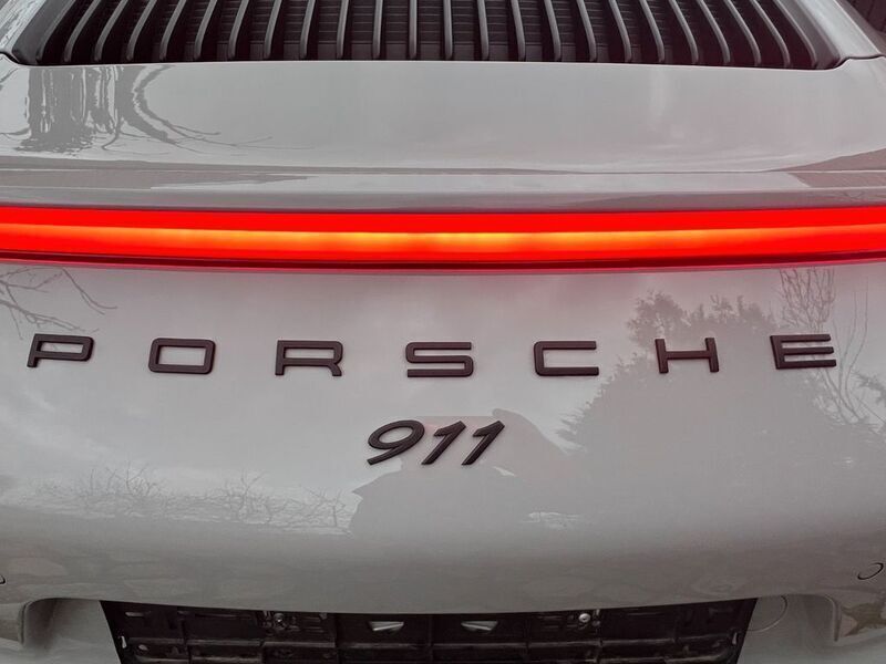 Grau Gebraucht 2018 Porsche 911 Targa 4 Cabrio | 149.990 € (Fairer Preis) - Bild 1/4