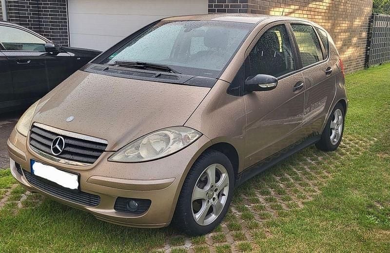 Gold Gebraucht 2004 Mercedes A150 Classic Van / Kleinbus | 1.400 € (Guter Preis) - Bild 1/4