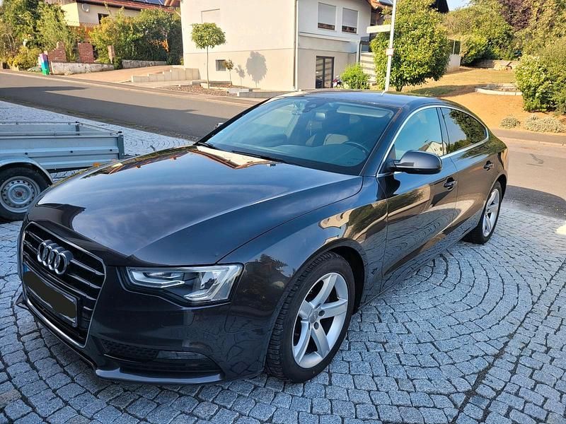 Schwarz Gebraucht 2014 Audi A5 Sportback Limousine | 9.980 € (Fairer Preis) - Bild 1/4
