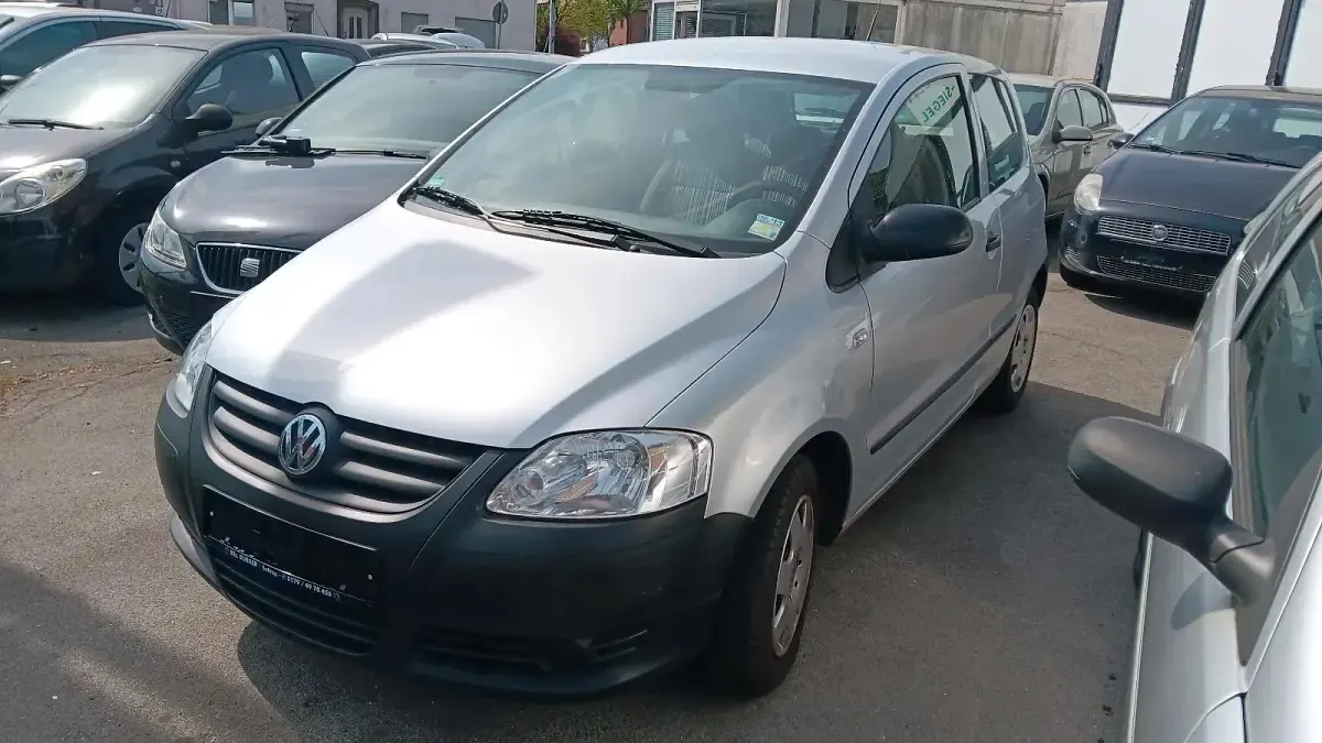 Gebraucht VW Fox 54 PS (39 kW) 2009 Silber Kleinwagen