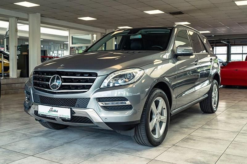 Silber Gebraucht 2013 Mercedes ML250 SUV | 14.990 € (Guter Preis) - Bild 1/4