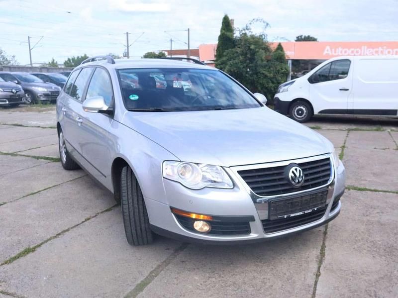 Reflexsilber metallic Gebraucht 2010 VW Passat Trendline Kombi | 2.800 € (Superpreis) - Bild 1/4