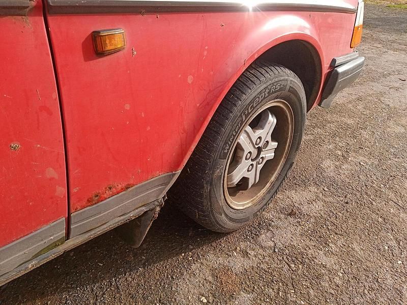 Gebraucht Volvo 240 79 PS (58 kW) 1992 Rot Kombi