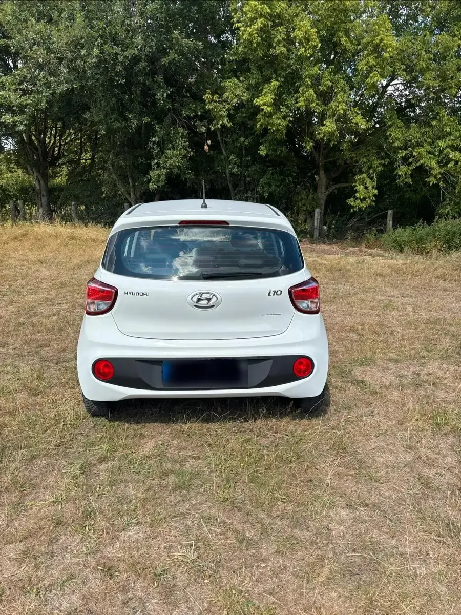 Gebraucht Hyundai i10 65 PS (47 kW) 2018 Weiß Kleinwagen