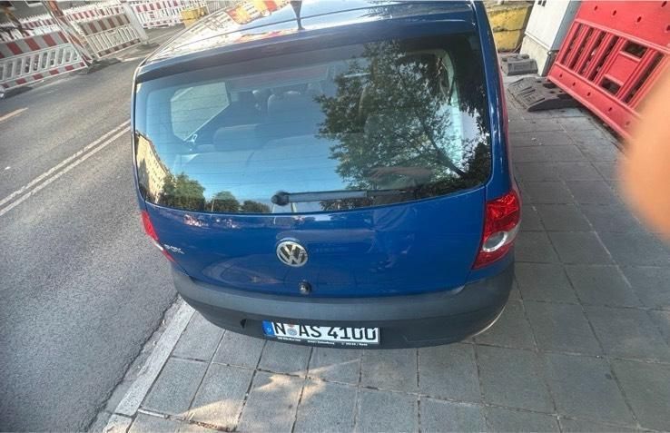 Blau Gebraucht 2008 VW Fox Kleinwagen | 1.000 € (Superpreis) - Bild 1/4