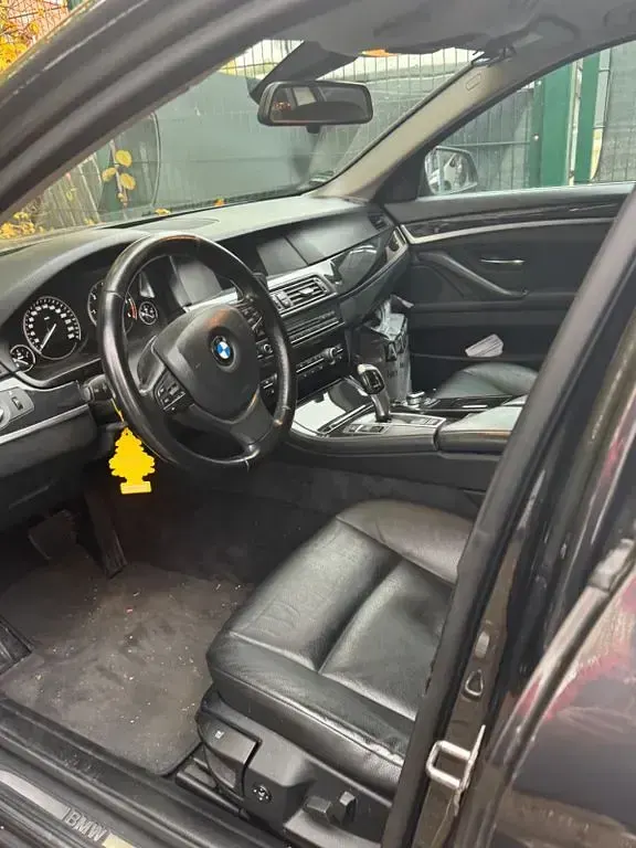 Gebraucht BMW 520 184 PS (135 kW) 2012 Grau Kombi