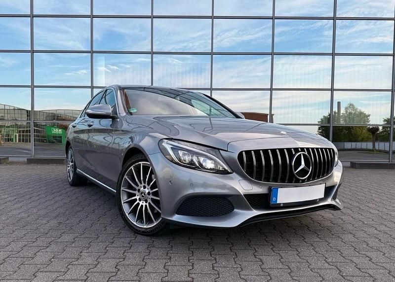 Silber Gebraucht 2014 Mercedes C220 Limousine | 17.999 € (Etwas zu teuer) - Bild 1/4