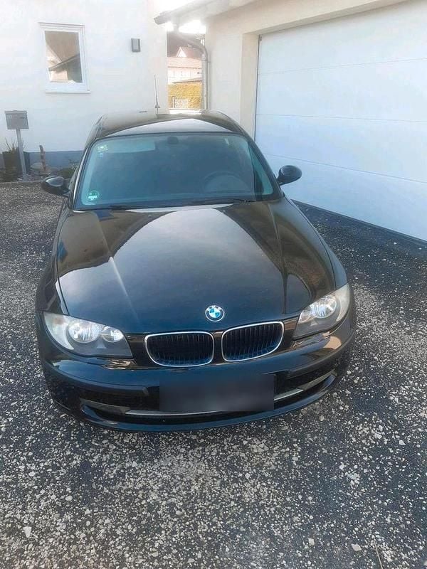 Gebraucht BMW 118 143 PS (105 kW) 2009 Schwarz Kleinwagen