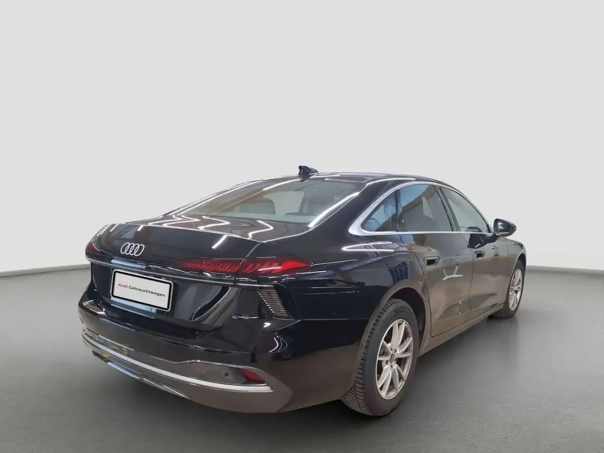 Gebraucht Audi A6 Sport 204 PS (150 kW) 2025 Schwarz Limousine
