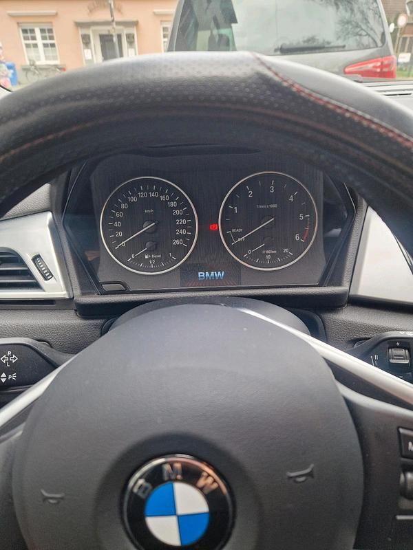 Gebraucht BMW 218 150 PS (110 kW) 2017 Schwarz Van / Kleinbus