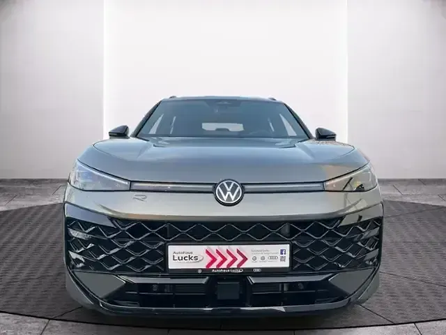 Nowe VW T-Roc R-line 150 KM (110 kW) 2026 Szary SUV