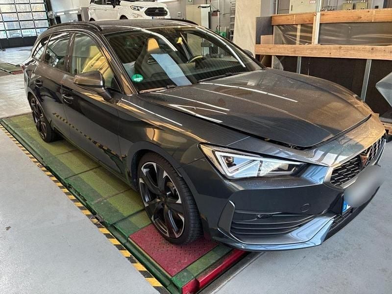 Gebraucht Cupra Leon VZ 245 PS (180 kW) 2024 Graugrau Limousine
