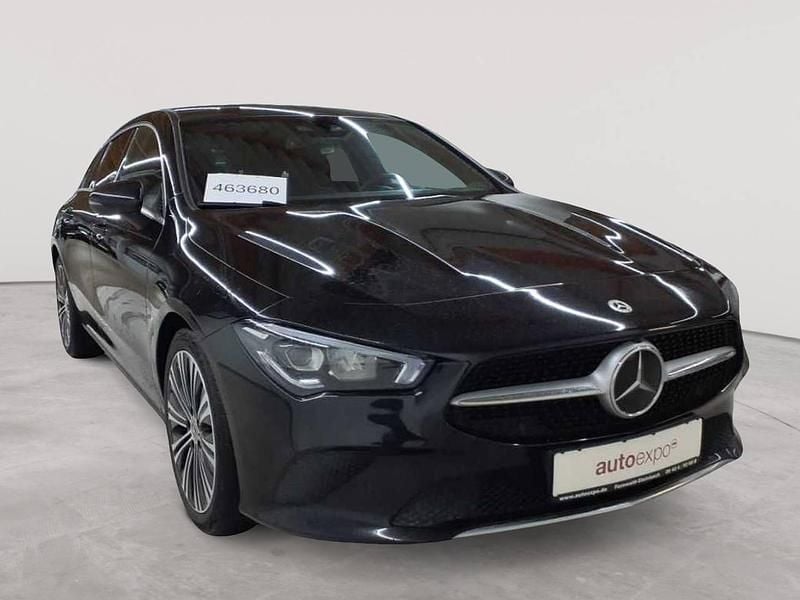 Kosmosschwarz metallic Gebraucht 2022 Mercedes CLA220 Shooting Brake Progressive Kombi | 23.990 € (Guter Preis) - Bild 1/4