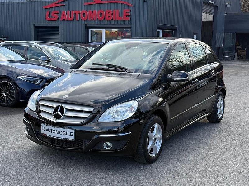 Gebraucht Mercedes B150 95 PS (69 kW) 2009 Schwarz Van / Kleinbus