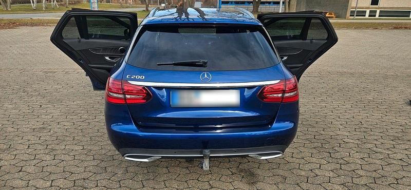 Gebraucht Mercedes C200 184 PS (135 kW) 2018 Blau Kombi