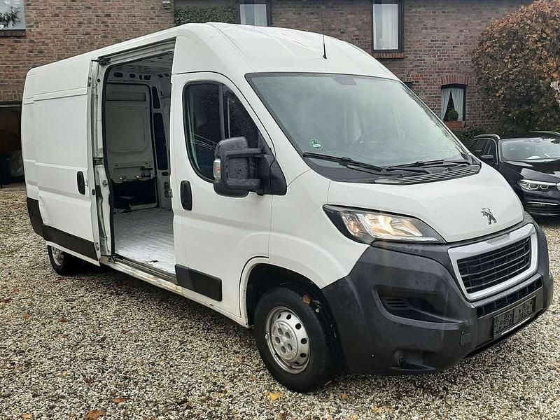 Lack weiss banquise Gebraucht 2020 Peugeot Boxer Premium Van | 8.490 € (Superpreis) - Bild 1/4