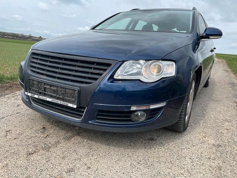 Gebraucht VW Passat 140 PS (102 kW) 2008 Blau Kombi