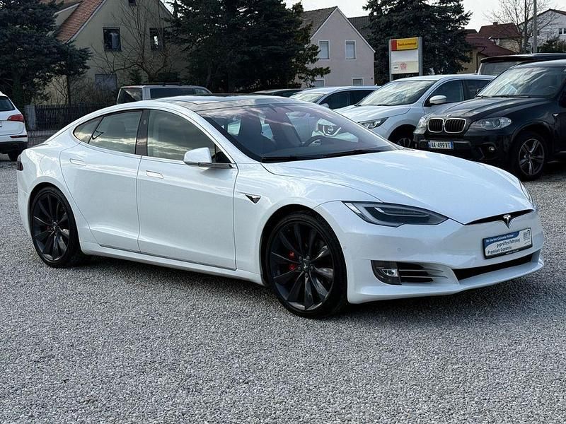 Gebraucht Tesla Model S Performance 567 kW (772 PS) 2017 Weiß Kleinwagen