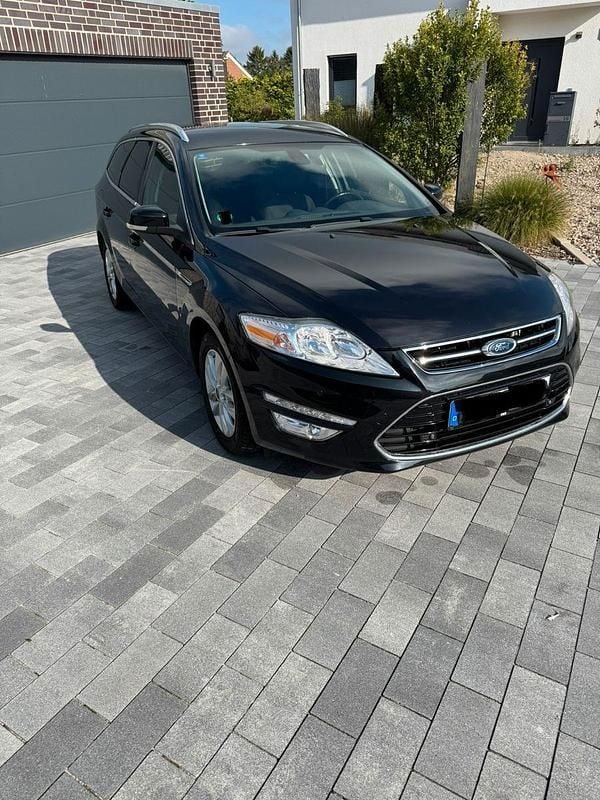 Schwarz Gebraucht 2013 Ford Mondeo Business Edition Kombi | 4.900 € (Guter Preis) - Bild 1/4