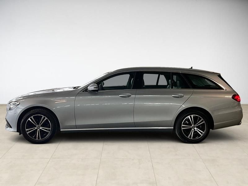 Gebraucht Mercedes E220 Avantgarde 200 PS (147 kW) 2023 Silber Limousine