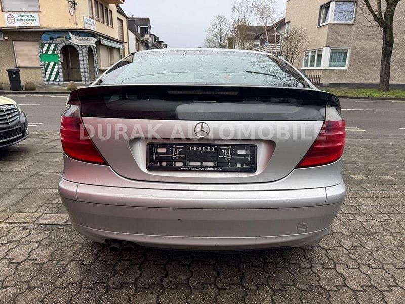 Gebraucht Mercedes C180 143 PS (105 kW) 2004 Silber Coupé
