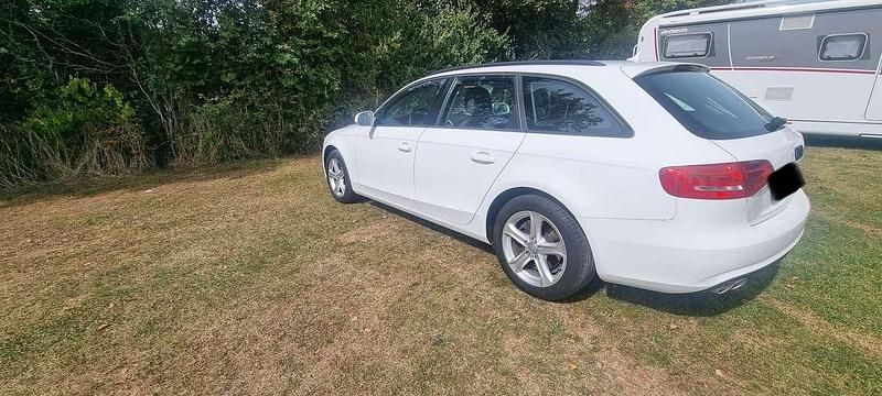 Gebraucht Audi A4 Comfort 150 PS (110 kW) 2015 Weiß Kombi
