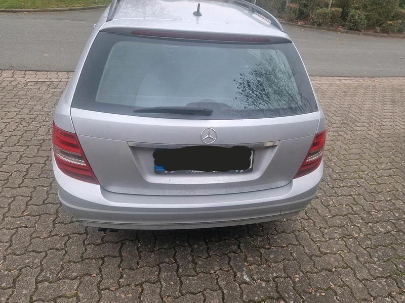 Silber Gebraucht 2013 Mercedes C200 Kombi | 3.950 € - Bild 1/4