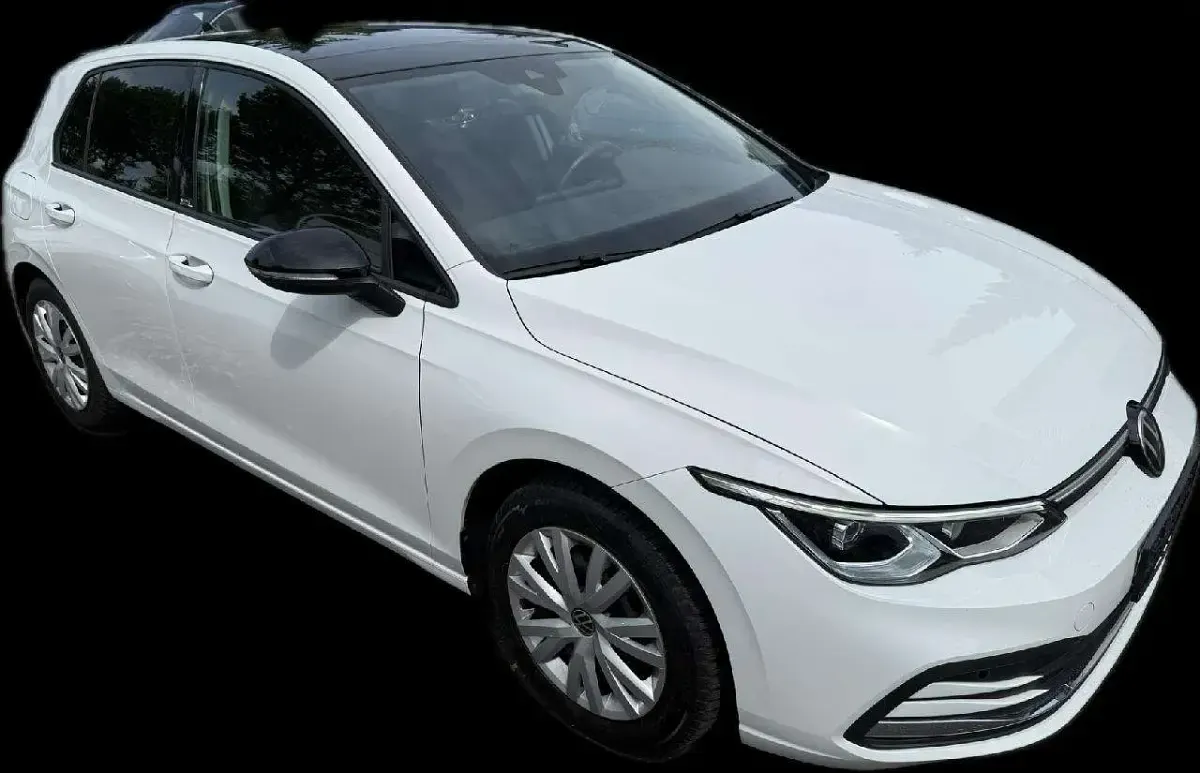 Gebraucht VW Golf VIII Move 116 PS (85 kW) 2023 Pure white Limousine