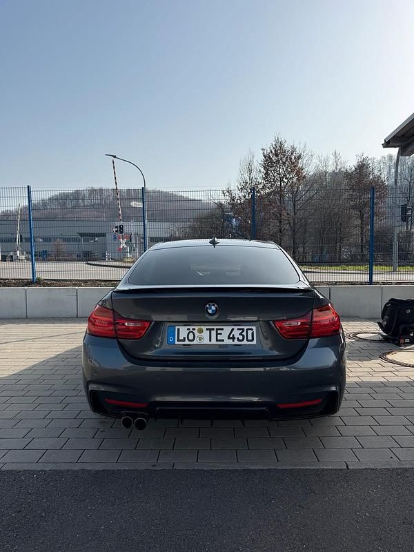 Gebraucht BMW 430 Efficient Dynamics 252 PS (185 kW) 2016 Grün Coupé