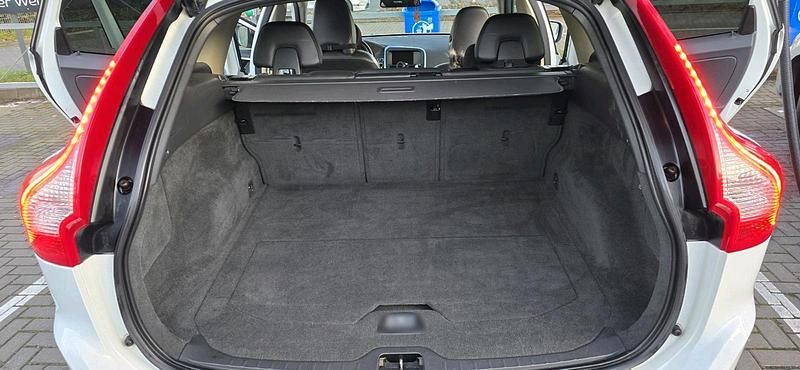 Gebraucht Volvo XC60 215 PS (158 kW) 2014 Weiß SUV