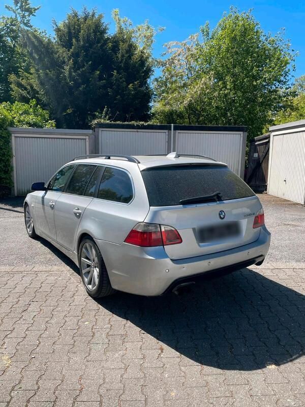Silber Gebraucht 2005 BMW 530 M Sport Kombi | 3.000 € - Bild 1/4