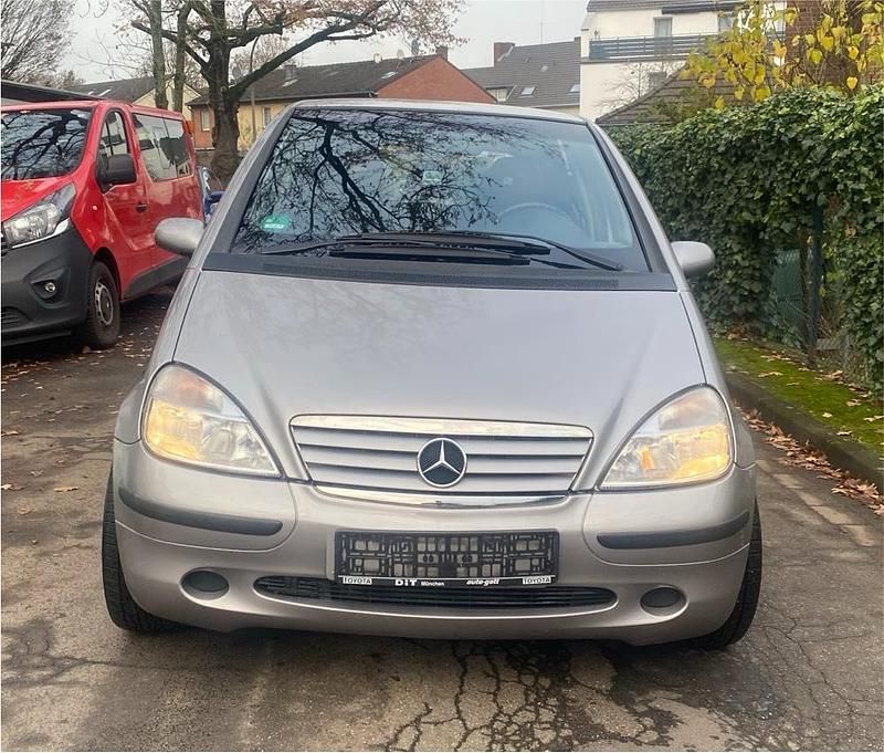 Silber Gebraucht 2000 Mercedes A190 Kleinwagen | 2.990 € (Fairer Preis) - Bild 1/4