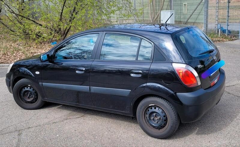 Schwarz Gebraucht 2007 Kia Rio 2 Kleinwagen | 2.490 € (Etwas zu teuer) - Bild 1/4