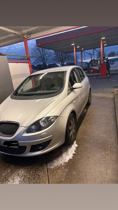 Gebraucht Seat Altea 102 PS (75 kW) 2004 Silber Van / Kleinbus