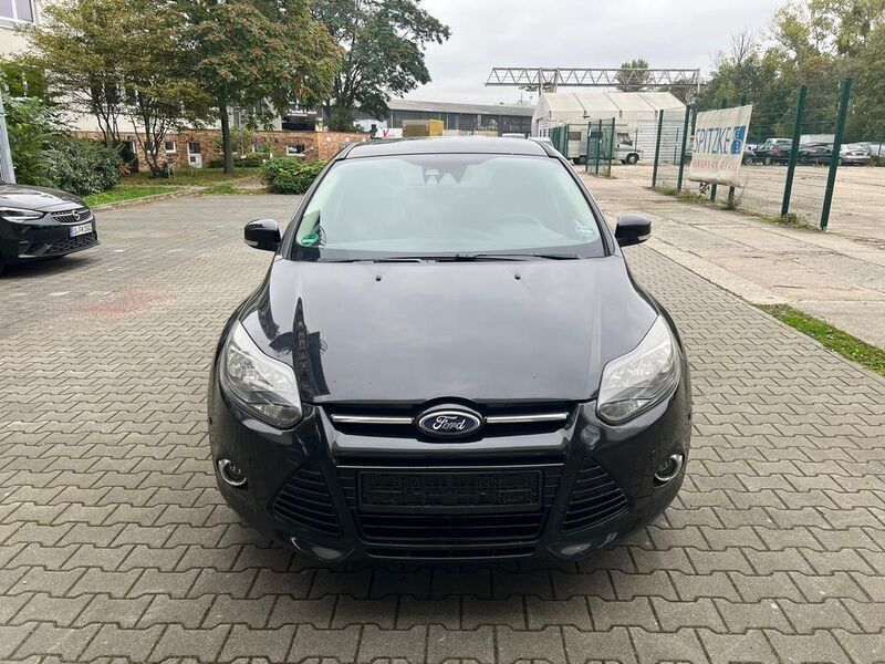 Gebraucht Ford Focus Titanium 182 PS (133 kW) 2014 Schwarz Limousine