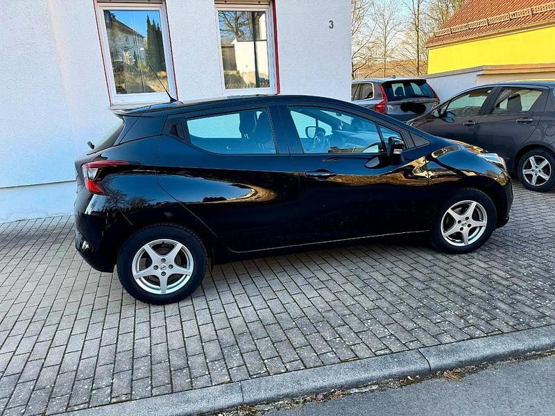 Gebraucht Nissan Micra N-Connecta 90 PS (66 kW) 2017 Schwarz Kleinwagen