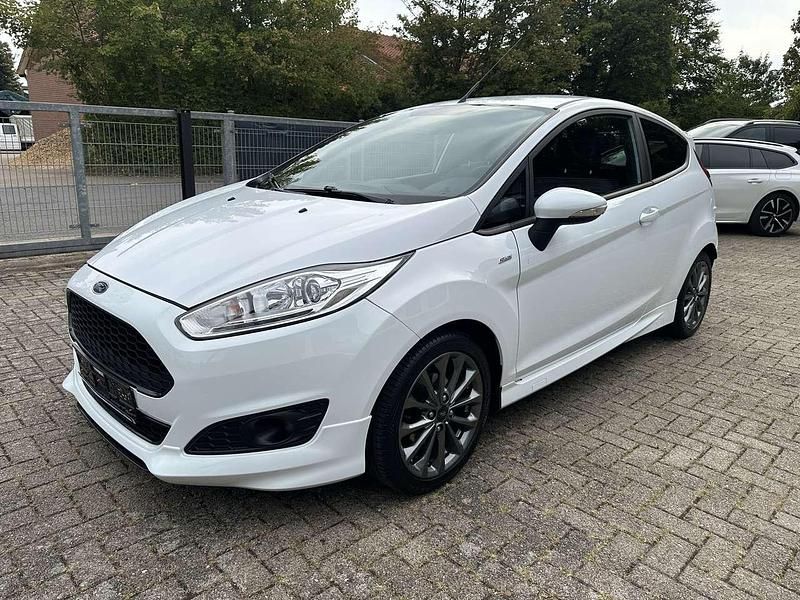 Gebraucht Ford Fiesta ST-Line 101 PS (74 kW) 2017 Weiß Kleinwagen
