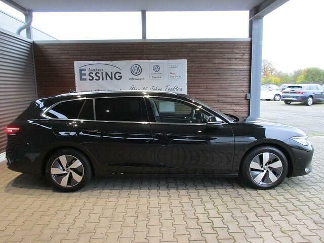 Gebraucht VW Passat Elegance 150 PS (110 kW) 2024 Andere farbe Kombi