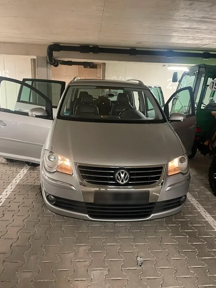 Gebraucht VW Touran 140 PS (102 kW) 2007 Silber Van / Kleinbus