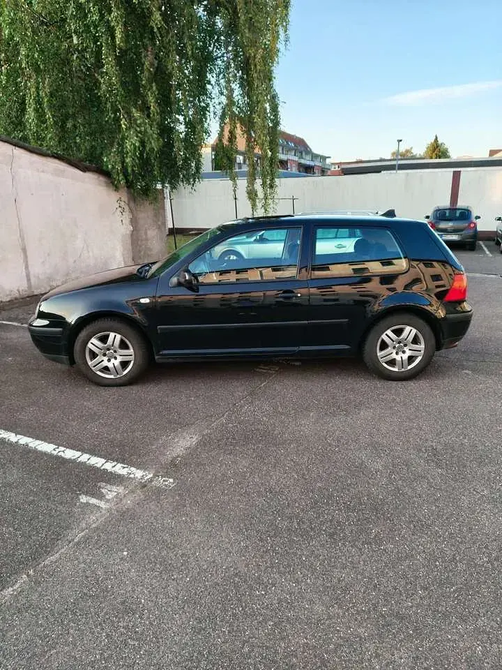 Gebraucht VW Golf IV Highline 101 PS (74 kW) 2000 Schwarz Limousine