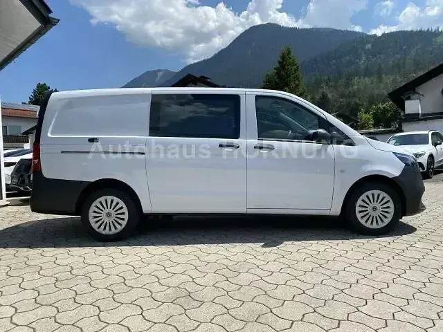 Gebraucht Mercedes Vito 163 PS (119 kW) 2026 Arktikweiß Van