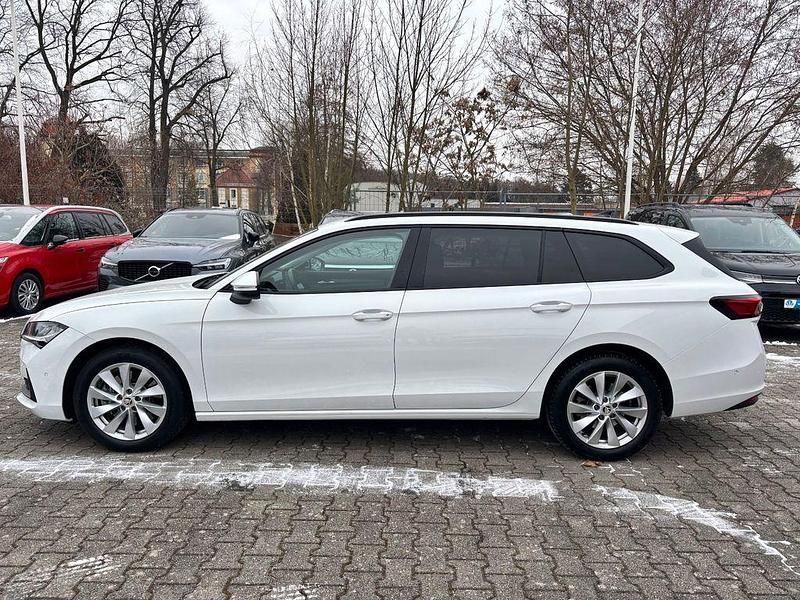 Gebraucht Skoda Superb Selection 193 PS (141 kW) 2025 Purity weiss Kombi
