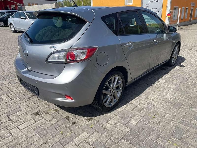 Gebraucht Mazda 3 Kenko 116 PS (85 kW) 2013 Aluminum metallic w/black mc Kleinwagen